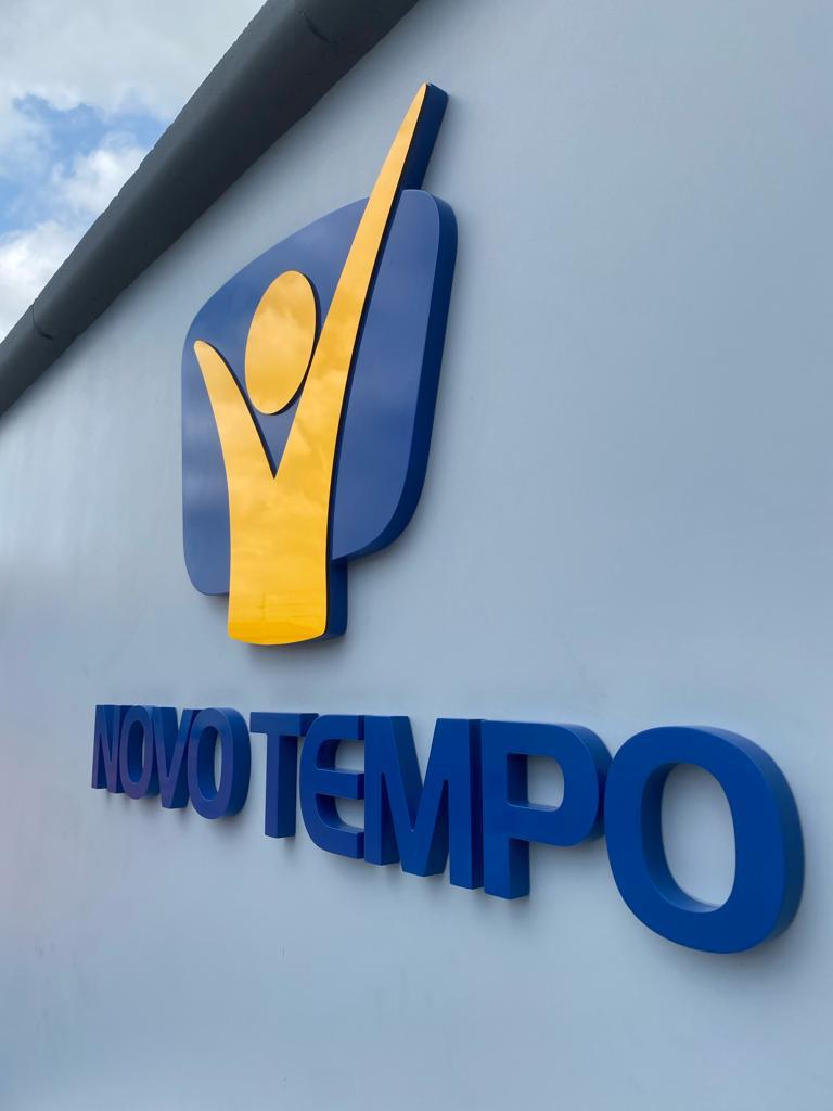 Letreiro ACM — Novo Tempo