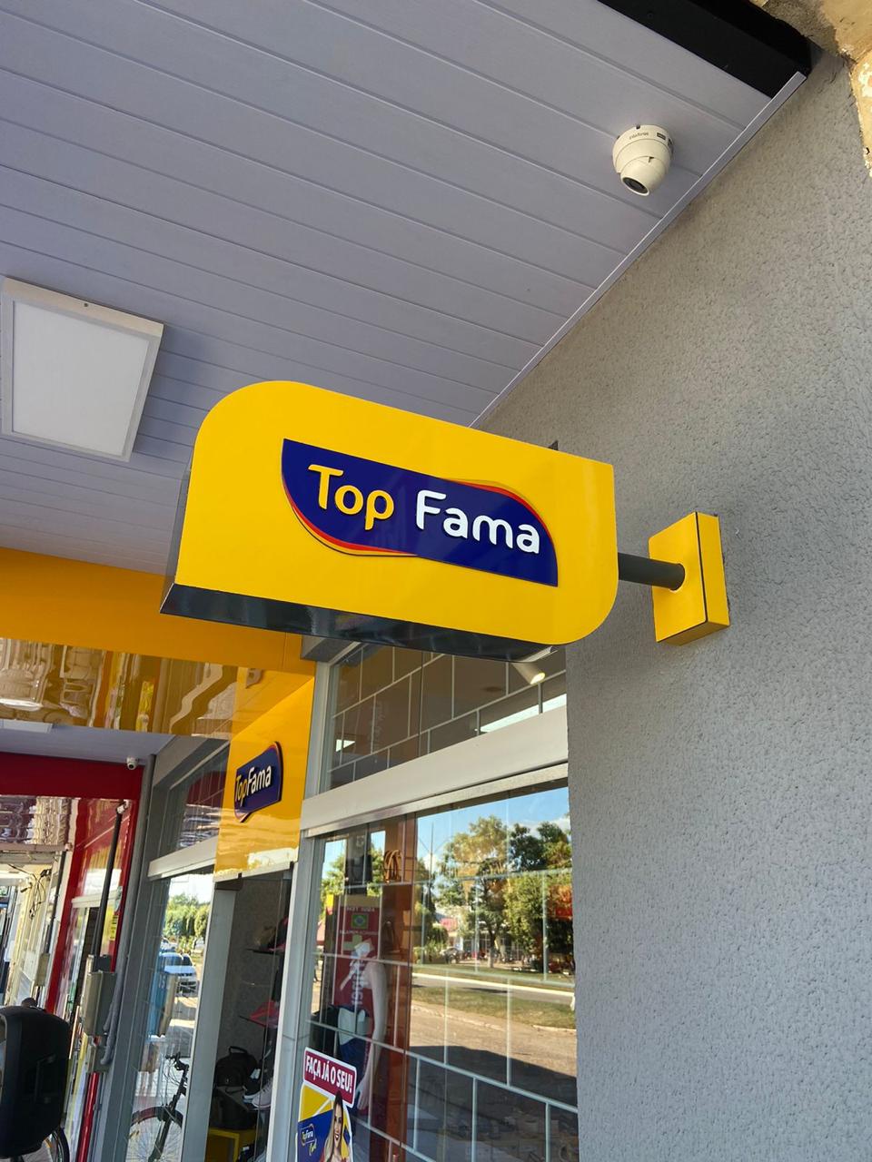 Totem Luminoso — Top Fama